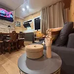 Apartmán Alfa House In *